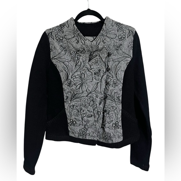 Knitted & Knotted Sweater Sz Large - Picture 1 of 10